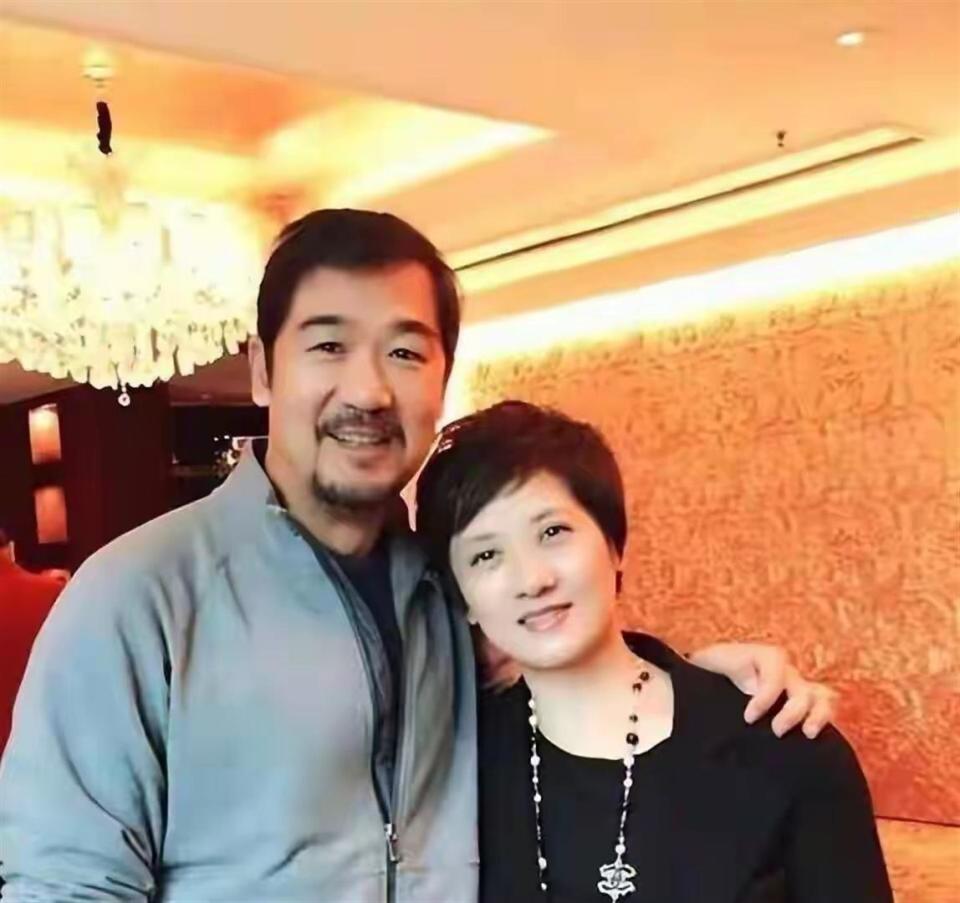 邓婕与养女