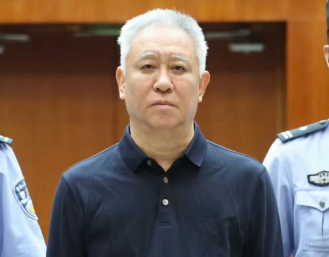 许家印昔日出席活动画面