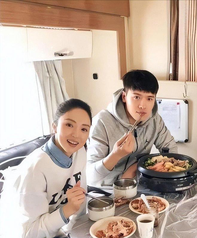 王丽坤